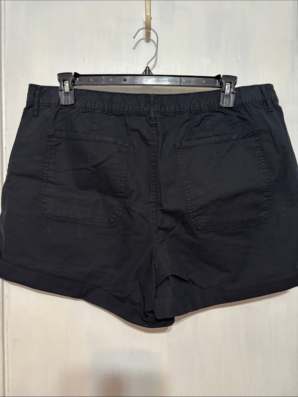 Time and Tru Black Cargo Shorts with Front Flap Pockets - Picture 2 of 5